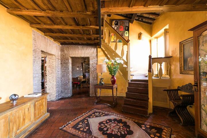 Trastevere Penthouse with Roof Terrace by Romeloft gallery image 2