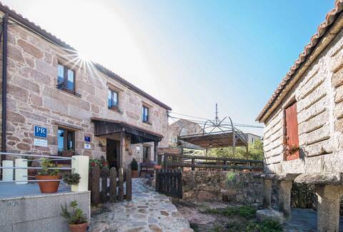 Casa A Laxe - Rural House located 50m from the beach