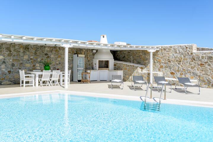 Lighthouse Villa in Mykonos with private pool gallery image 4