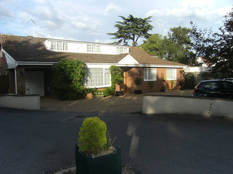 HOUSE PIC