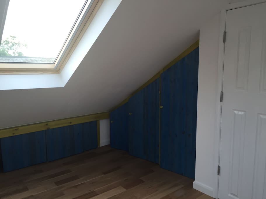 space for clothes with integrated wardrobe