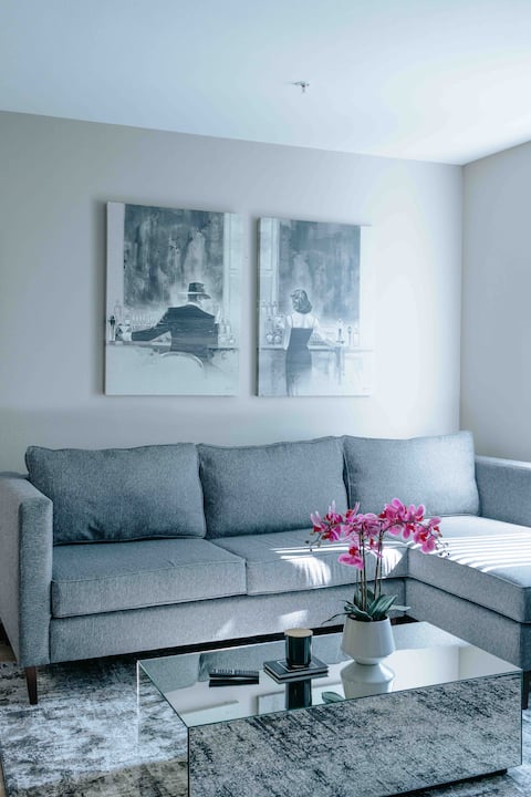 Top Airbnb: Center of Irvine, Near airport, SNA, Disney in Irvine