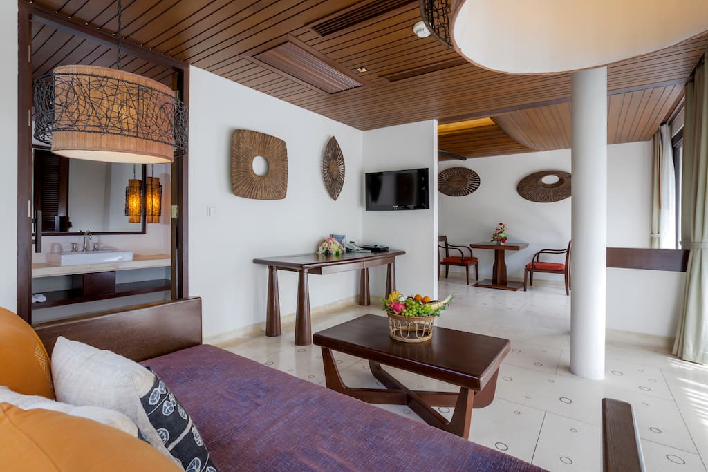 Prime Pool Villa - downstairs living room