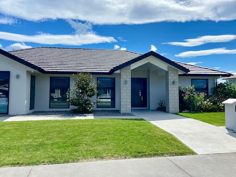 A Stylish Stay in Poraiti