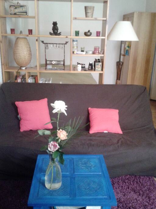 Coin salon tout en couleurs