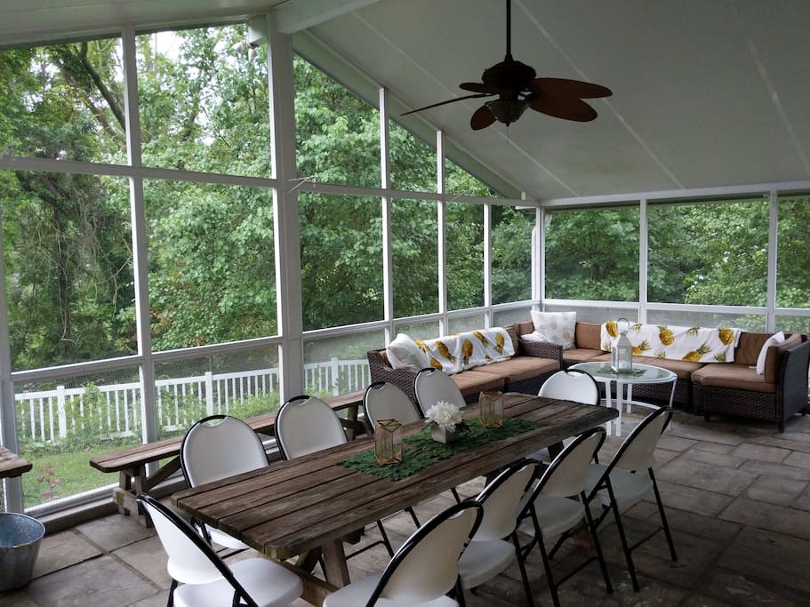 Screened-in porch