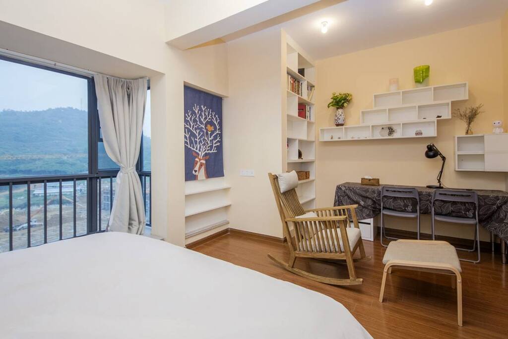 1.8m queen bed,独一房,1.8m大床,独卫,共用厨房、公共空间