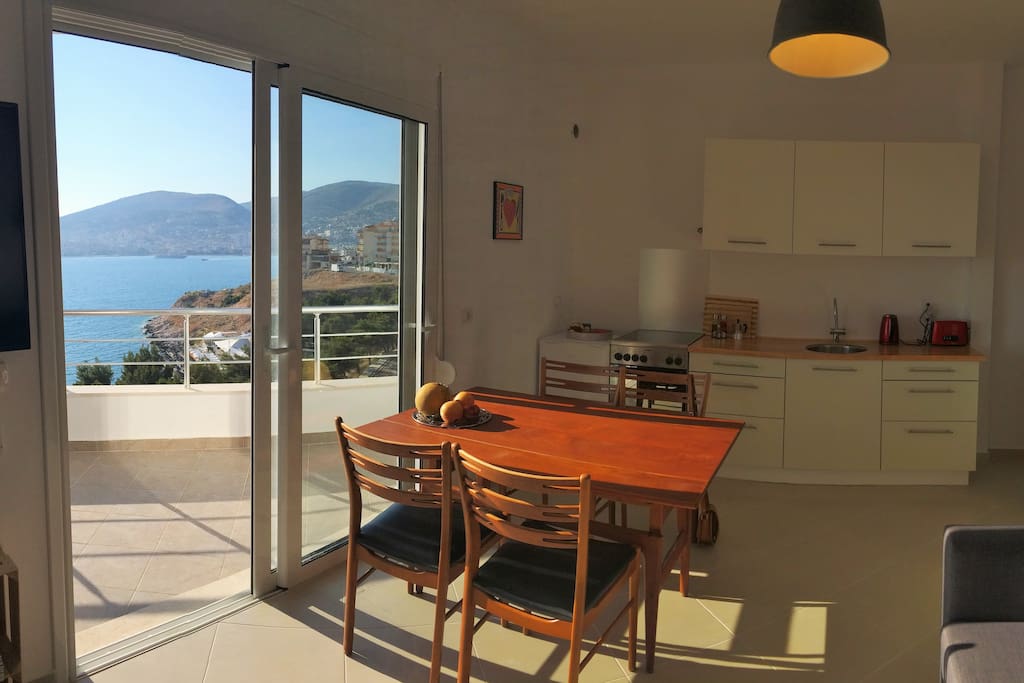 Living room & Kitchen
