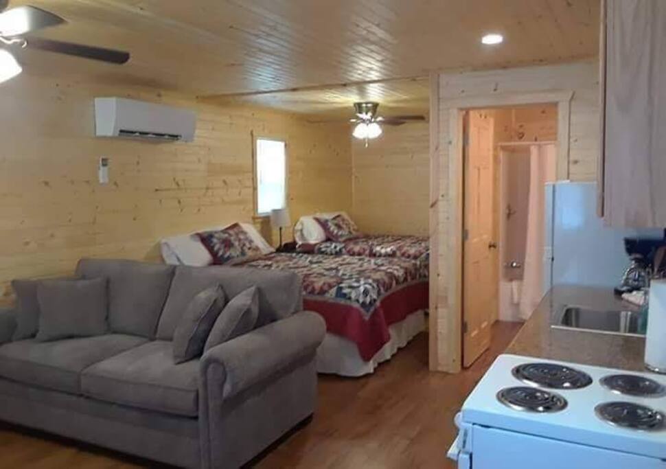 Beautiful wood interior with 2 queens, queen sleeper and roll away if needed