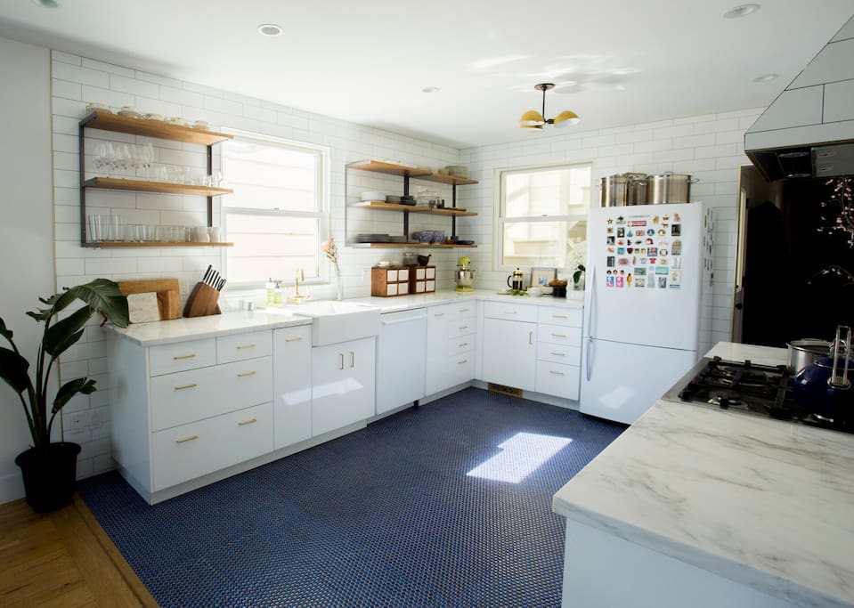 Fully equipped kitchen, sunny and spacious