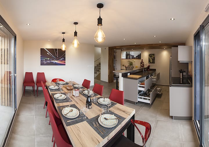Les Merisiers: large cottage & SWIMMING POOL + SPA