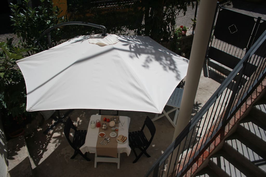 Garden and italian breakfast.