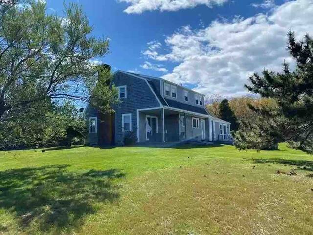 New Harbor House A & B w/Sunset View & Fire Place gallery image 4