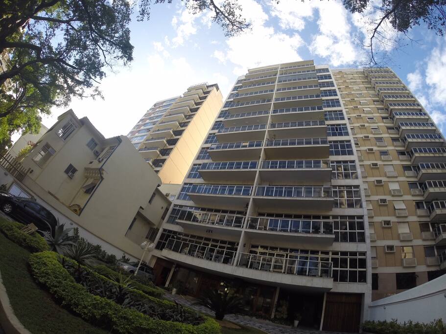 BUILDING b