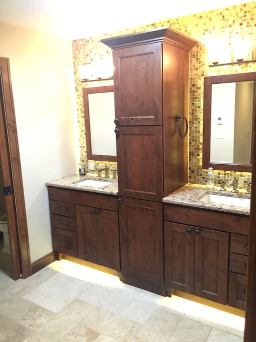 His and hers vanity spa like master bathroom. Water closet for private toilet.