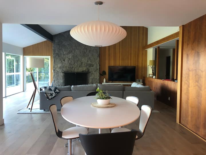Lake Oswego Mid-century Modern With Mt. Hood Views - Gladstone, OR