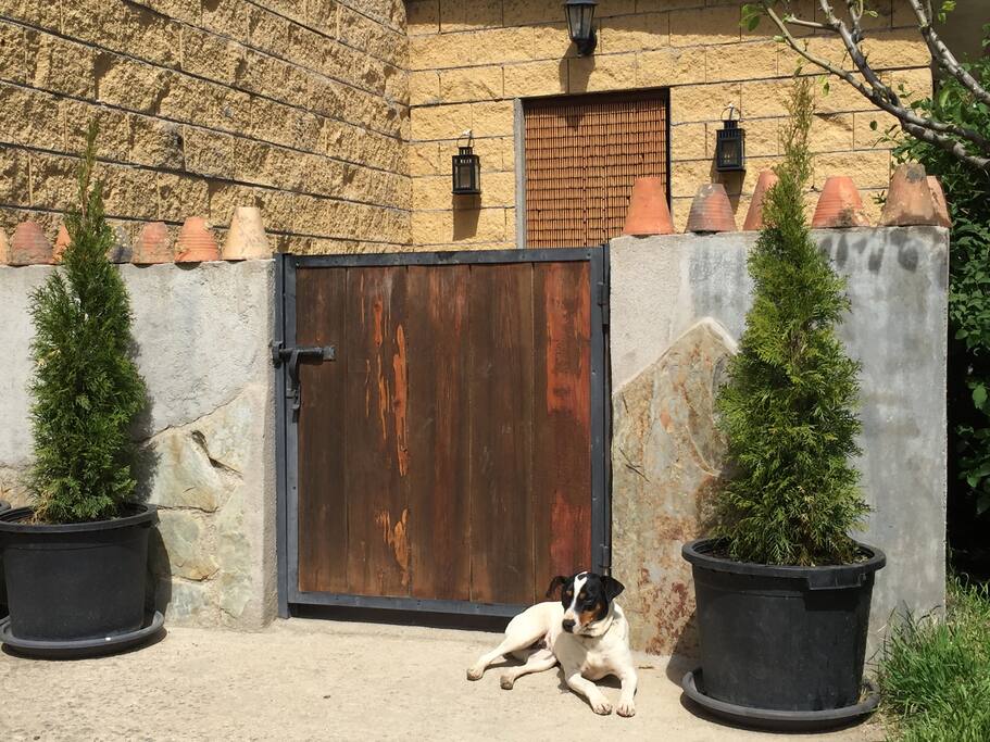 La entrada de La Casita del Palafrenero