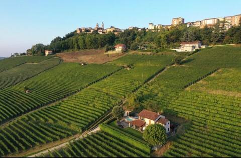 Villa Adina - Panorama of the Barolo hills