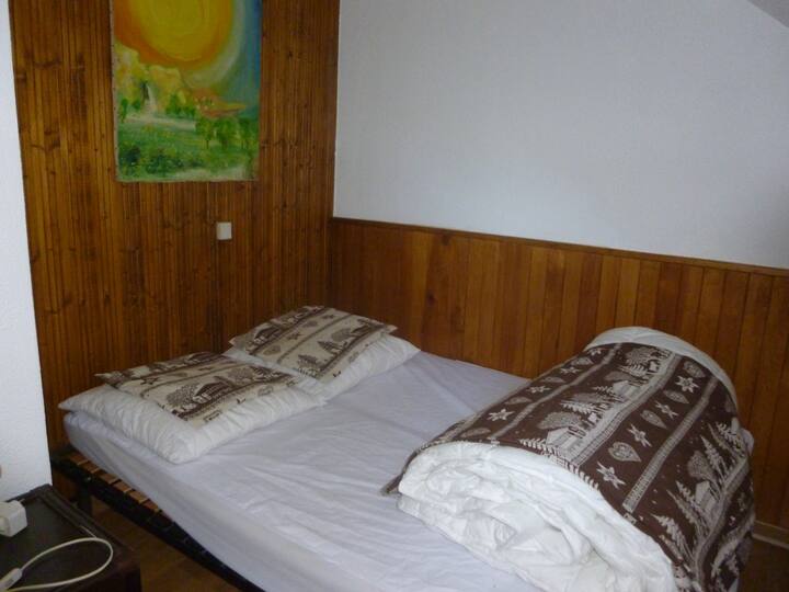 חדר שינה 2. קומה 2.