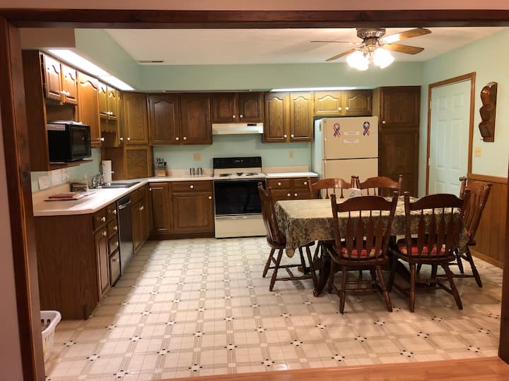 Private, home away from home with lots of extras Cabins for Rent in Cobden, Illinois, United