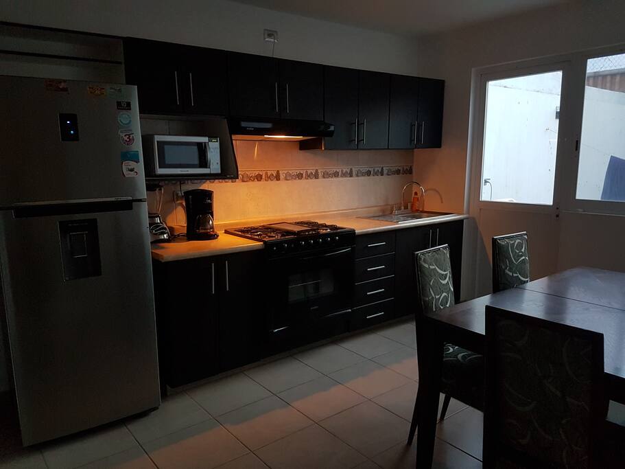 Cocina y antecomedor