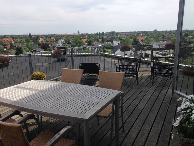 Penthouse Balcony Metro St. 5 min