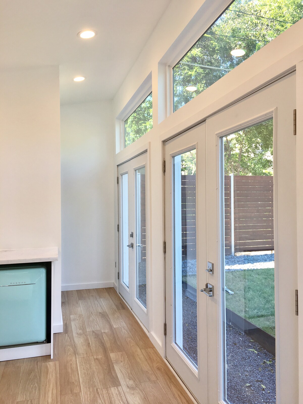 Modern Hyde Park Studio
