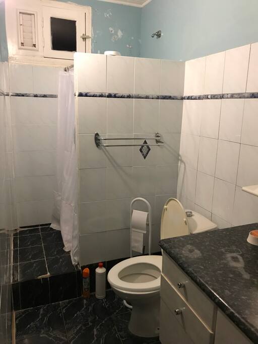 SALLE DE BAIN ATTENANTE