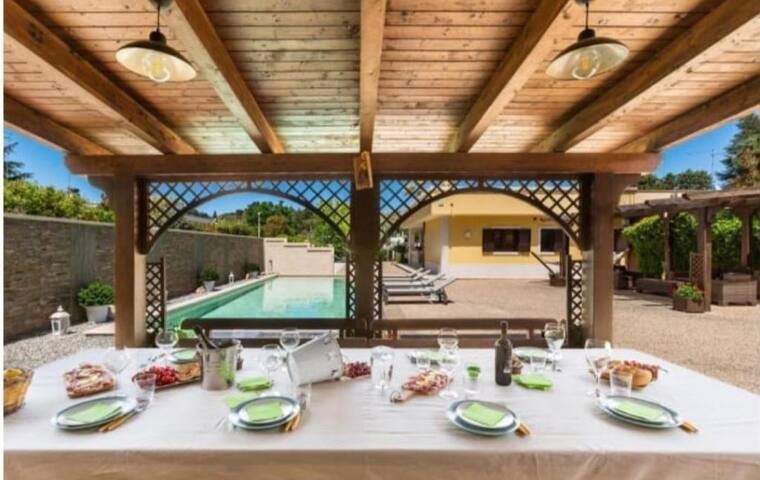 Villa Dosagiri con piscina 8 posti