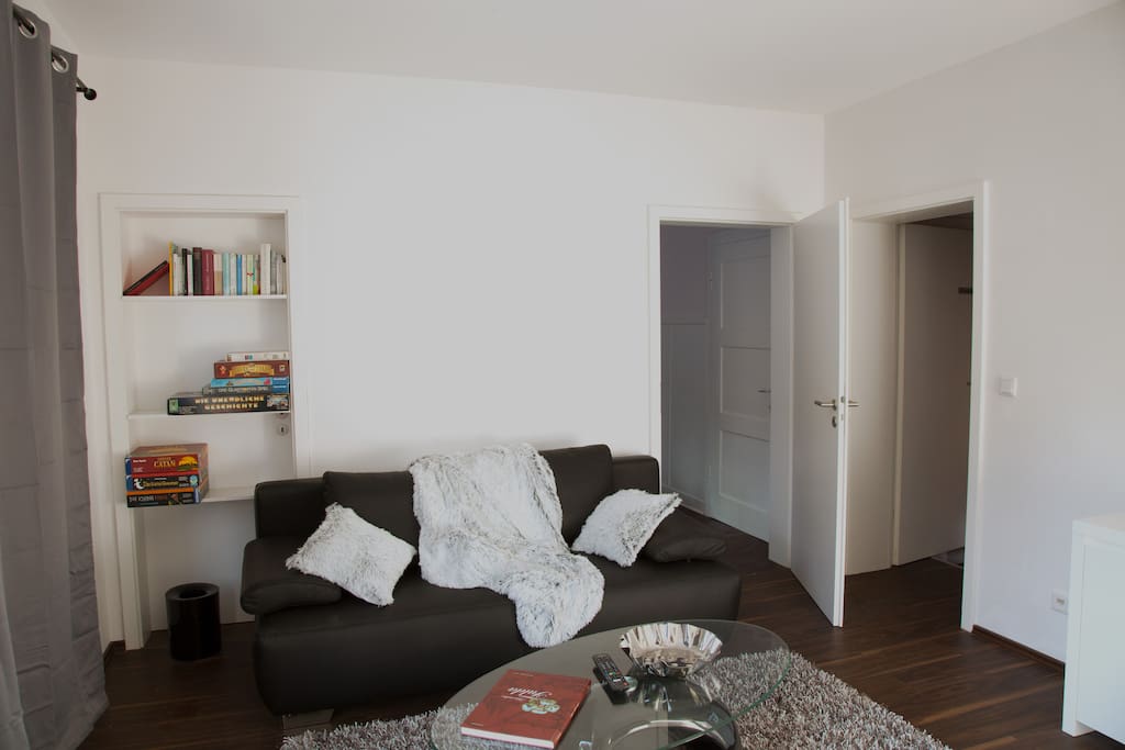 Wohnzimmer ehemaliger "Bäckerladen" Blick in die Bäckerstube