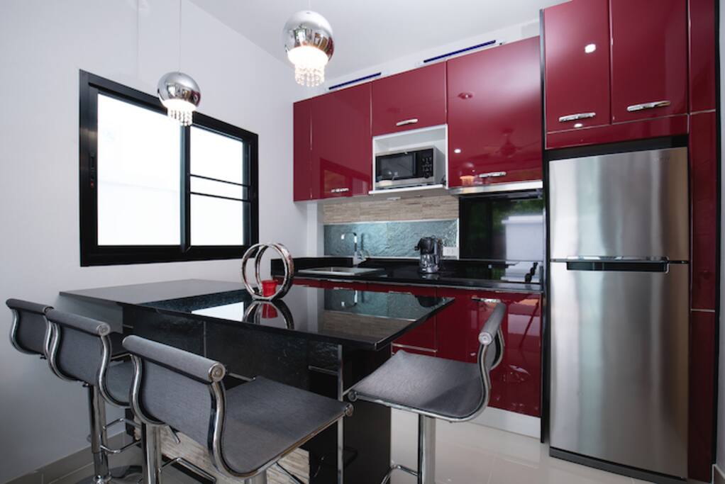 Fully Fitted Kitchen