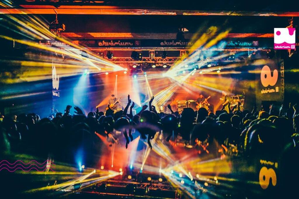 The greatest party places are just a short way off here
