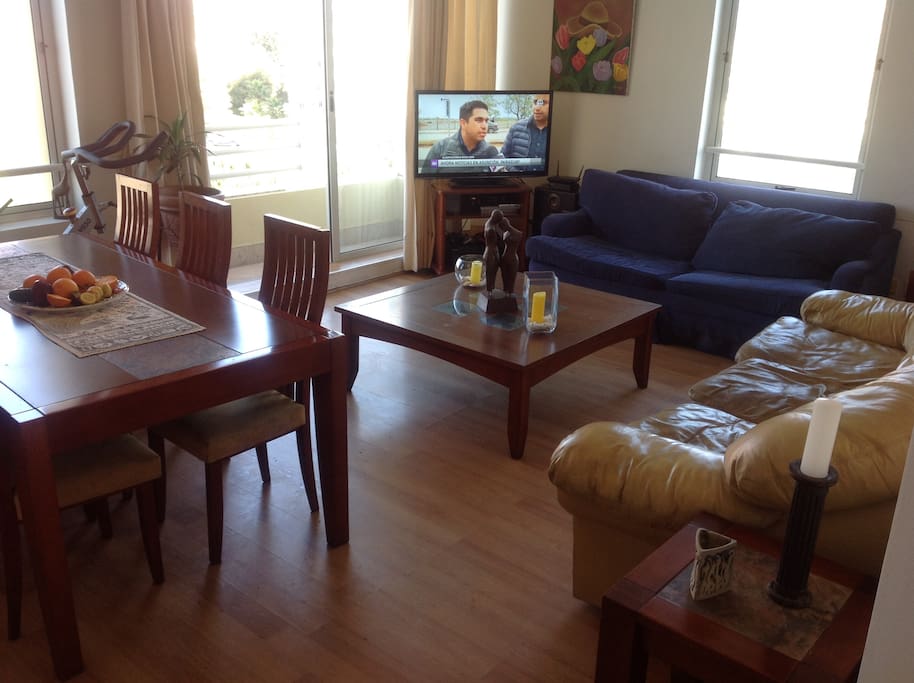 Living Comedor con sofá cama azul de 2 plazas