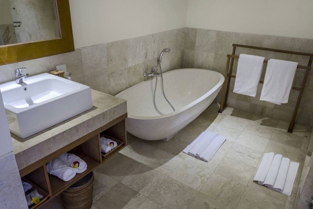 Bubble bath, everyone?