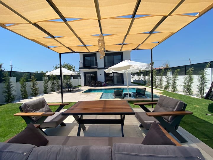 Tam Korunaklı öZel Havuzlu Doğayla Iç Içe Villa - Fethiye