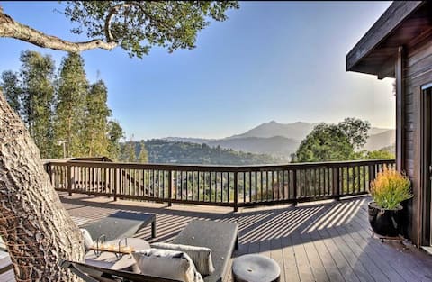 Scenic Sequoia: A Chic California Hillside Retreat