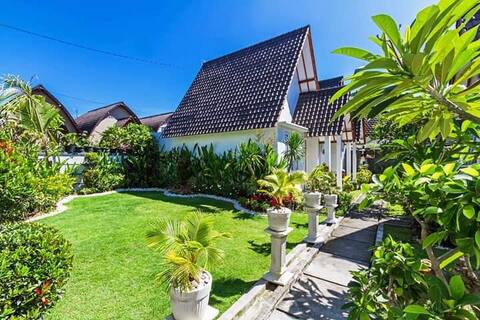 White House Villa Bali 4
Pool