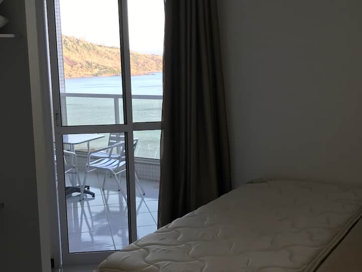 房间1可俯瞰阳台和Morro da Pescaria