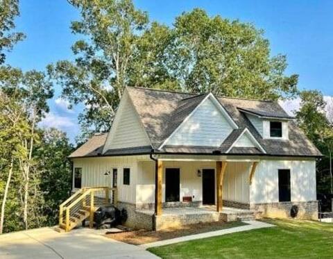 Dock Holiday with Hot Tub / 2 Story Dock