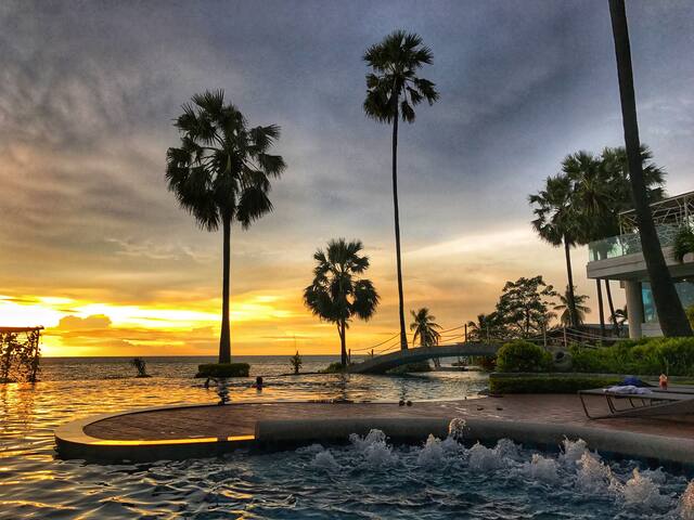 Charming Beachfront Stunning Seaview ,Pattaya city