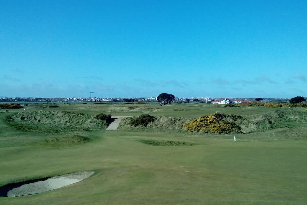 Golf course, just 5 min walking distance