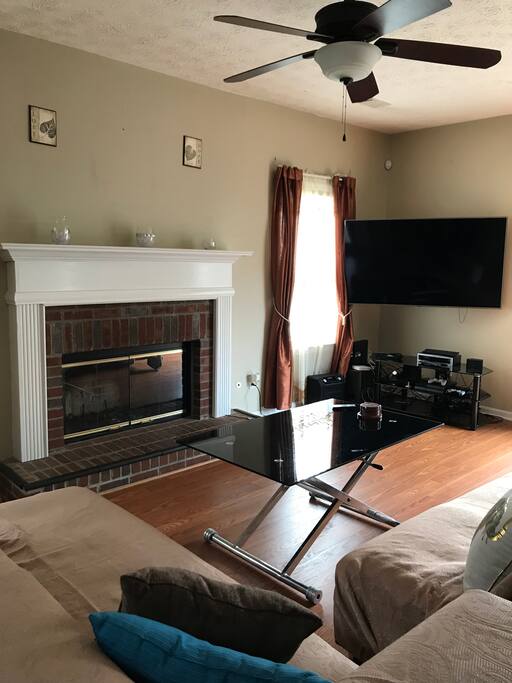 Fireplace & TV