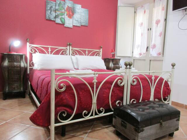 La Rosa di Napoli B&B intero appartamento gallery image 4