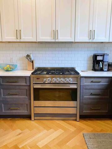 Brick Townhouse in Bushwick, Brooklyn gallery image 4