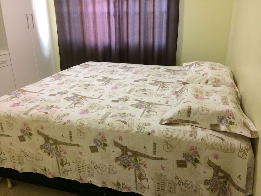 Quarto do casal com cama king