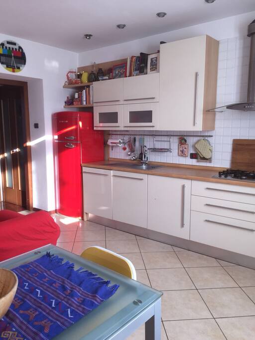 Soggiorno con cucina a vista