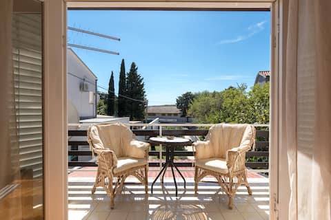 Cozy apartment in Selce