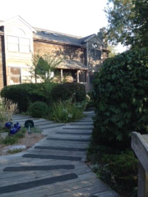 Walk way from the parking lots thru the garden.