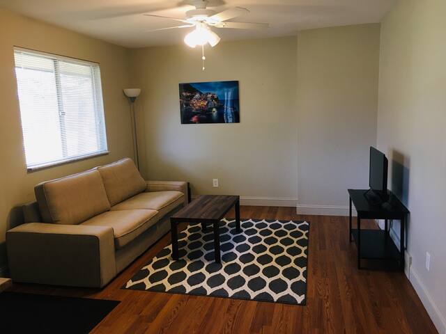 Perfect location by the lake, long term lease!