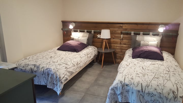 CHAMBRE 1 -  2 jednolôžka